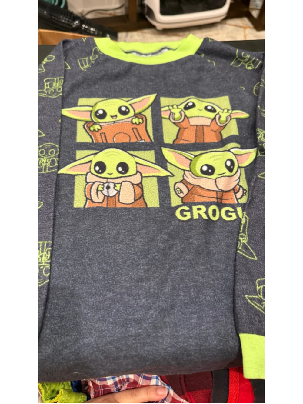 Boys Star Wars Grogu Pajama Set Size S (6/7) Grey and Green